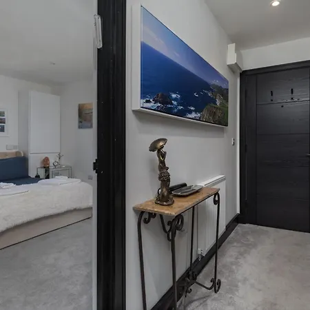 Luxury 2br Penthouse W Huge Deck *