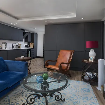 Luxury 2br Penthouse W Huge Deck Holiday home Scarborough